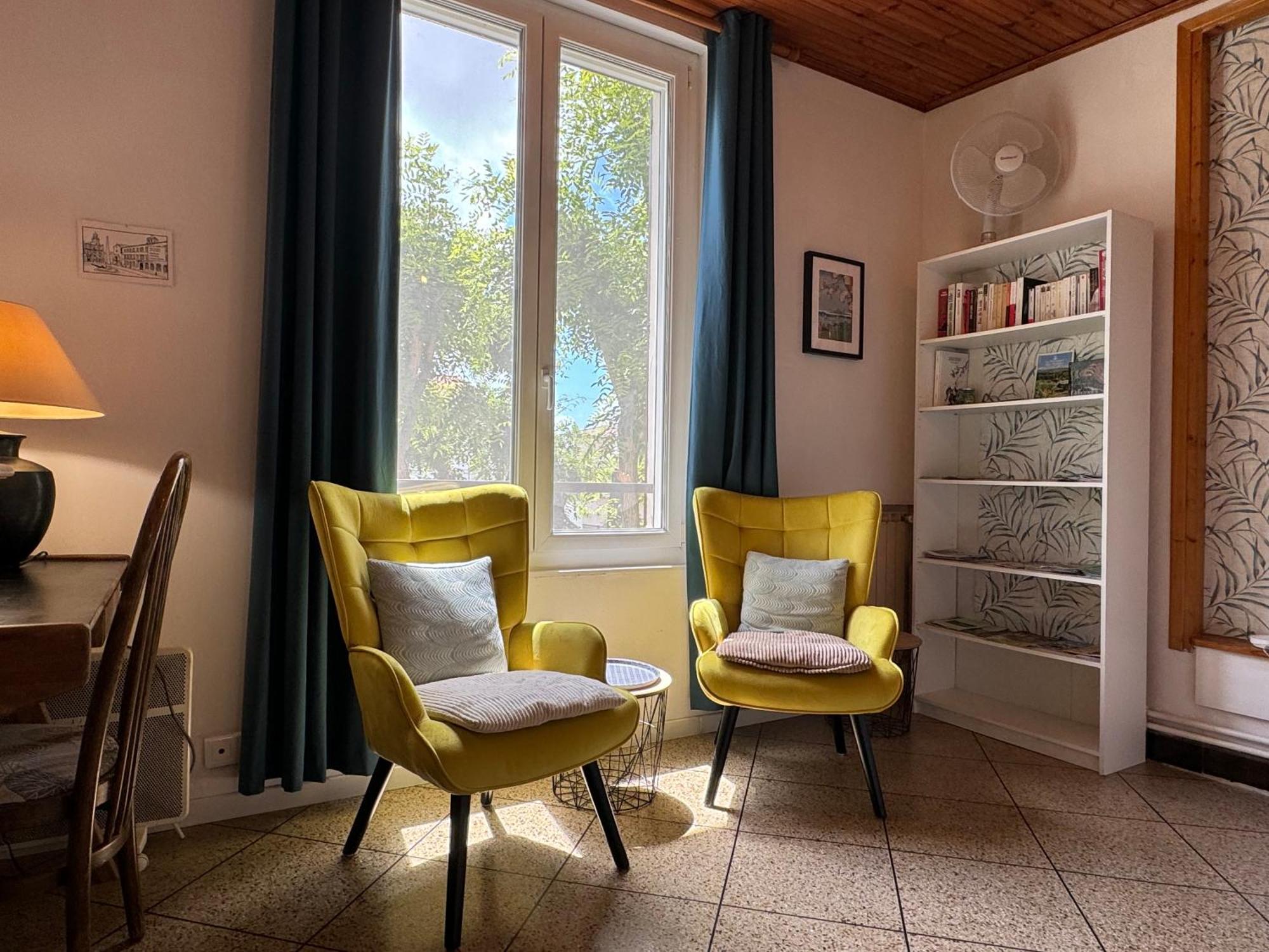 En Ville Avec Un Air De Campagne Arles Exteriör bild