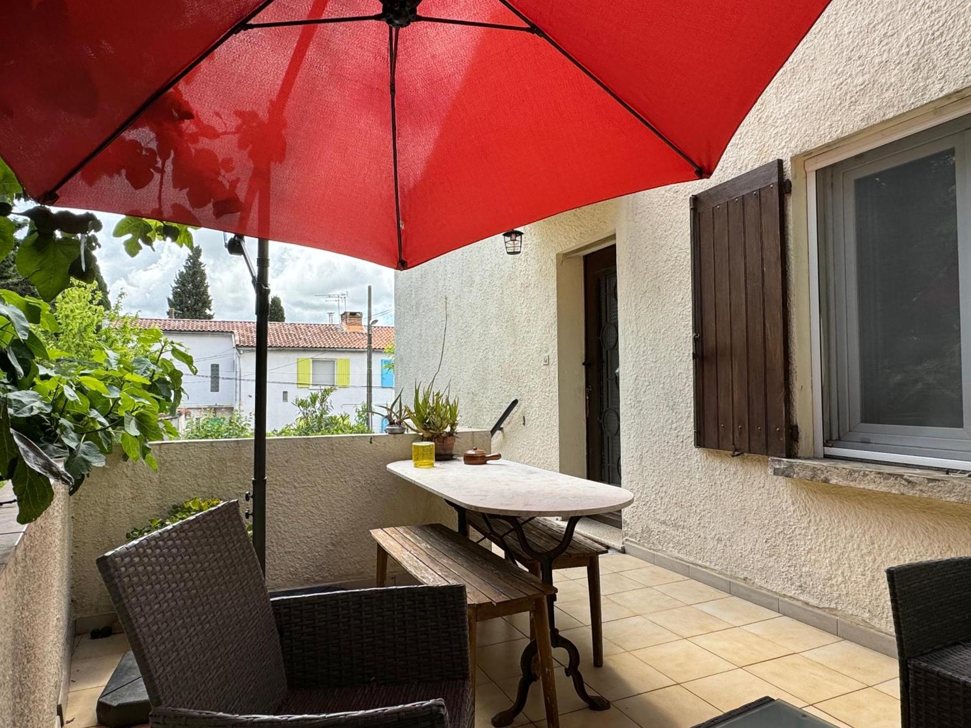 En Ville Avec Un Air De Campagne Arles Exteriör bild